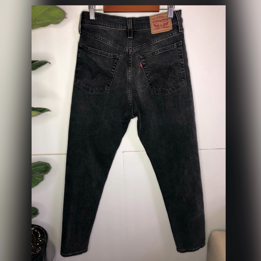 Levi Wedgie Skinny Jean
